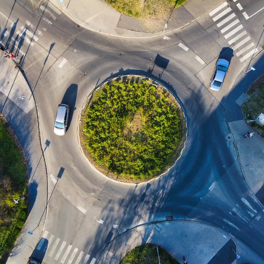 adam-berkecz-ybnBznISRCU-unsplash